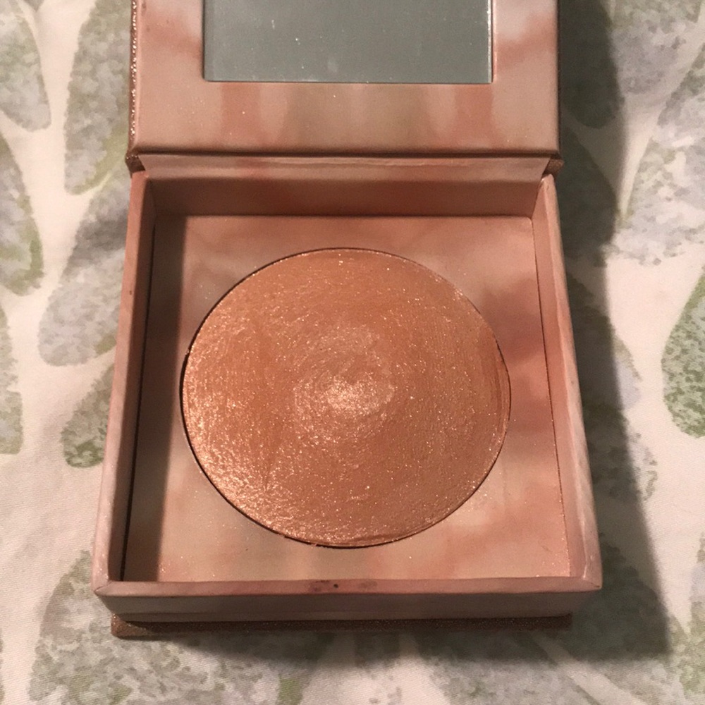 Naked Illuminated Highlighter